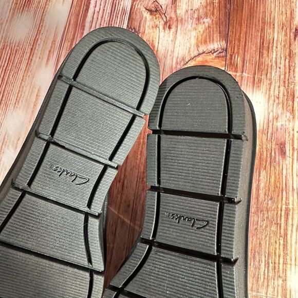 Clarks AIRABELL Womens Size 8 Black Suede Wedge Heel Slip On Loafers Shoes - Picture 9 of 10